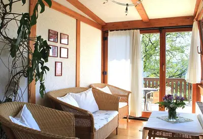 Ein Sitzbereich in der Unterkunft Hotel Berghof Lichtenhain