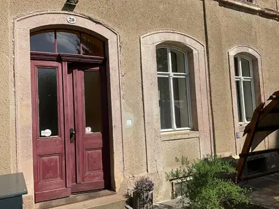 Eine Fassade oder ein Eingang zu Ferienwohnung von der Herzogshöhe ,WIFI, Netflix, Parkplatz, Kamin, Fussbodenheizung, Thermomix, Babybett