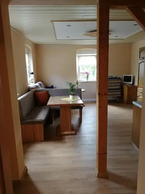 Ein Sitzbereich in der Unterkunft Ferienwohnung Simmert
