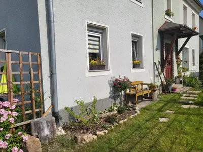 Ein Garten an der Unterkunft Ferienwohnung Simmert
