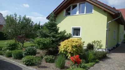 Ein Garten an der Unterkunft Apartmenthaus Reichelt