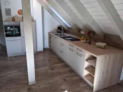 Küche/Küchenzeile in der Unterkunft Ferienwohnung Mühl - Familienfreundlich, 2 Schlafzimmer, großes Grundstück, Erzgebirge