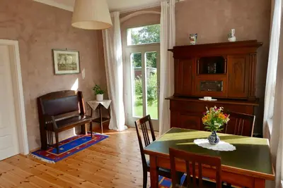 Ein Sitzbereich in der Unterkunft Ferienwohnung ANDERE ZEITEN