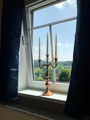 Ein allgemeiner Bergblick oder ein Berglick von der Ferienwohnung aus