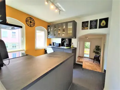 Küche/Küchenzeile in der Unterkunft Kunstvoll - individuelle 4-Zimmer Ferienwohnung mit Balkon in Meißen