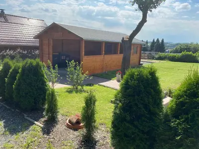 Ein Garten an der Unterkunft Fewo Hellerswiesen Arbeiterunterkunft