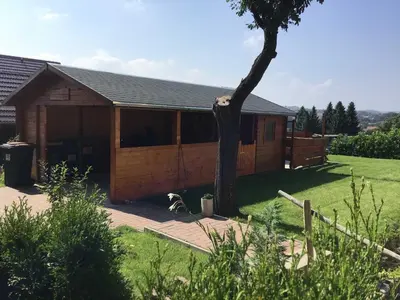 Ein Garten an der Unterkunft Fewo Hellerswiesen Arbeiterunterkunft