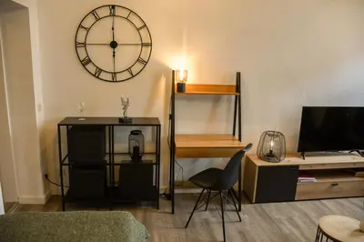 TV/Unterhaltungsangebot in der Unterkunft JETZT - modern & gemütlich - Waschmaschine - WIFI - 3 Personen