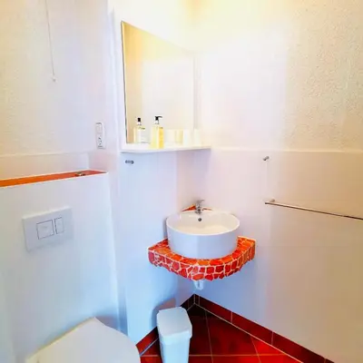 Ein Badezimmer in der Unterkunft Riesige FeWo in Villa - 3 Schlafzimmer, 2 Bäder, Chemnitz