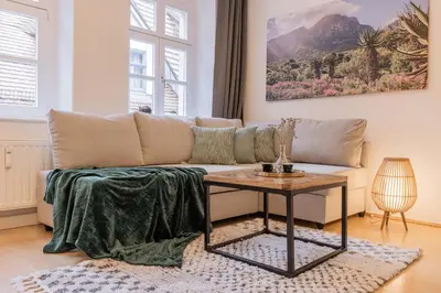 Ein Sitzbereich in der Unterkunft Fynbos Apartments in der Altstadt, Frauenkirche, historisch, Parkplatz