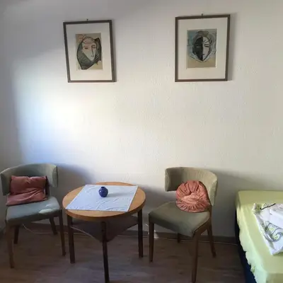 Ein Sitzbereich in der Unterkunft Pension Rudolph Riesa