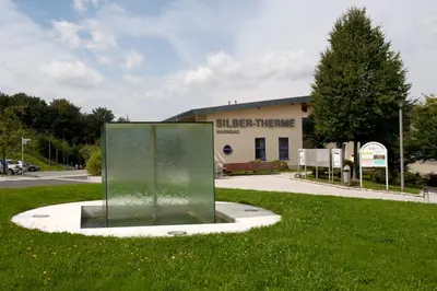 Ein Garten an der Unterkunft Hotel Waldmühle