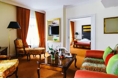TV/Unterhaltungsangebot in der Unterkunft Relais & Châteaux Bülow Palais