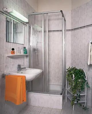 Ein Badezimmer in der Unterkunft Hotel - Restaurant Kurhaus Klotzsche