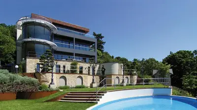 Der Swimmingpool an oder in der Nähe von Villa via Lapis - Panoramablick über Dresden - Garten - Pool - Sauna - Luxus