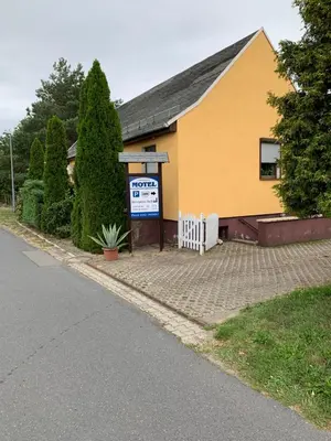 Das Gebäude in dem sich das Motel befindet