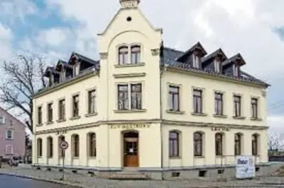 Das Gebäude in dem sich die Ferienwohnung befindet