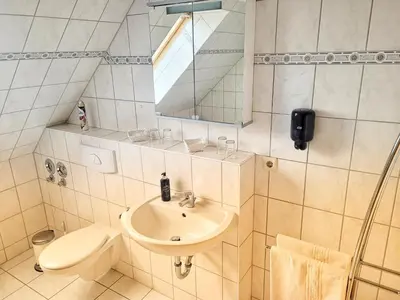 Ein Badezimmer in der Unterkunft Kronprinz Falkenberg