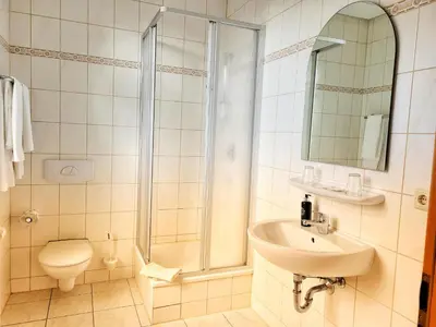 Ein Badezimmer in der Unterkunft Kronprinz Falkenberg