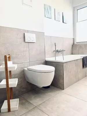 Ein Badezimmer in der Unterkunft Modernes Apartment am See mit Terrasse