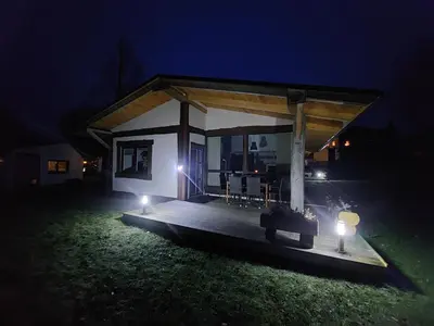Das Gebäude in dem sich das Ferienhaus befindet