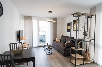 Ein Sitzbereich in der Unterkunft Stylisches Apartment im Herzen von Dresden + Parkplatz + Netflix + Self Check-in