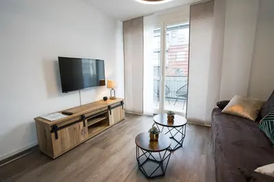 TV/Unterhaltungsangebot in der Unterkunft Stylisches Apartment im Herzen von Dresden + Parkplatz + Netflix + Self Check-in