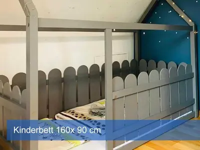 Grundriss der Unterkunft Ferienhaus Elbharmonie - Hunde willkommen, Garten vollständig umzäunt, Pool, Kamin und Spielzimmer - super für Familientreffen