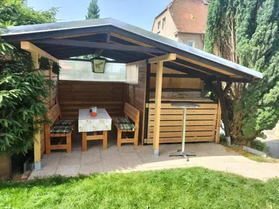 Ein Garten an der Unterkunft FeWo Zur Alten Drechslerei