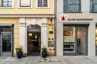 Eine Fassade oder ein Eingang zu Familienapartment Am Neumarkt l