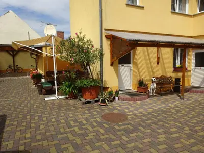 Das Gebäude in dem sich die Ferienwohnung befindet