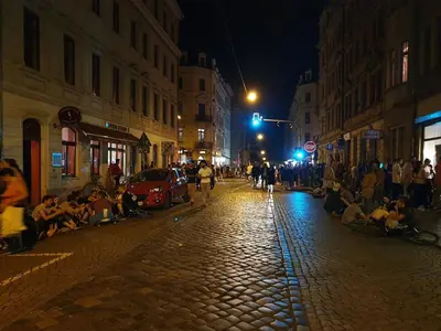Gäste, die in der Unterkunft 4 Raum Wohnung mit Balkon auf 120sqm in Top Lage übernachten
