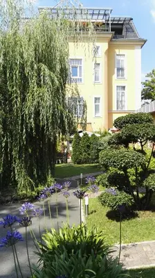Ein Garten an der Unterkunft Fewo 4