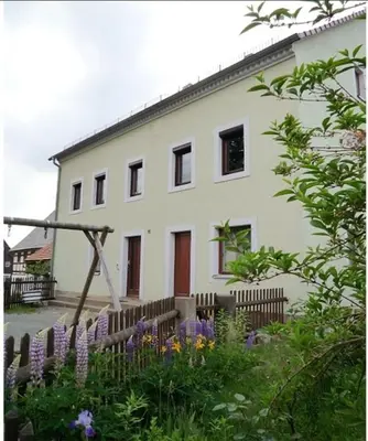 Ein Garten an der Unterkunft guesthouse Elbsandstein Appartement Lilienstein