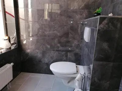 Ein Badezimmer in der Unterkunft City Apartment #1 bei der Porzellan Manufaktur