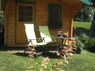 Ein Garten an der Unterkunft Ferienhaus am Hainberg