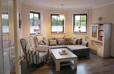 Ein Sitzbereich in der Unterkunft Ferienwohnung Am Südhang