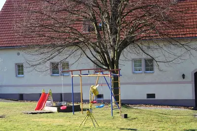 Ein Kinderspielbereich in der Unterkunft Ferienhof Wiesenblick