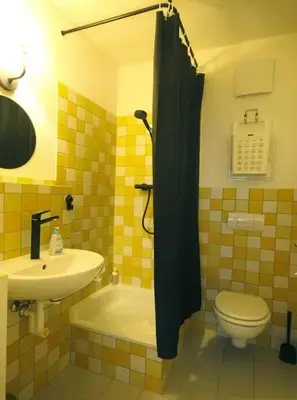 Ein Badezimmer in der Unterkunft Nuvoom Workation, Highspeed Internet, zentral in der Dresdner Innenstadt