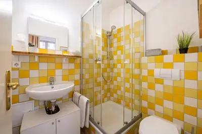 Ein Badezimmer in der Unterkunft Altstadtwohnung TOP Lage Zentrum mit Terrasse