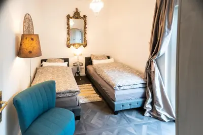 Ein Bett oder Betten in einem Zimmer der Unterkunft Privatsphäre im Kutscherhaus der Villa Golding