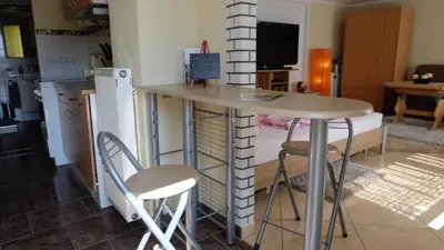 Küche/Küchenzeile in der Unterkunft Ferienwohnung Dresden Trachenberge