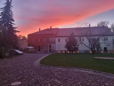 Blick auf den Sonnenuntergang/Sonnenaufgang von der Ferienwohnung aus oder aus der Nähe