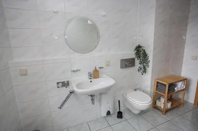 Ein Badezimmer in der Unterkunft FullHouse - Chemnitz - Z25 Apartments - 3 Beds - SmartTV - Nespresso