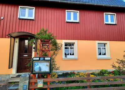 Das Gebäude in dem sich die Ferienwohnung befindet