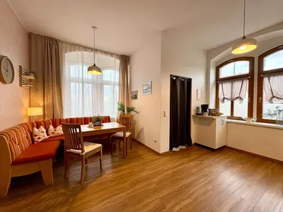 Ein Sitzbereich in der Unterkunft Ferienwohnungen Landeskrone Dresden