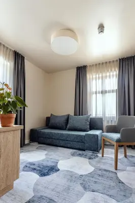Ein Sitzbereich in der Unterkunft Hotel & Restaurant Rödersaal