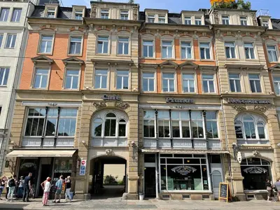 Das Gebäude in dem sich die Ferienwohnung befindet