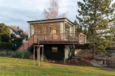 Das Gebäude in dem sich die Ferienwohnung befindet