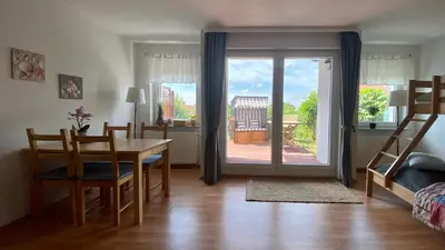 Ein Balkon oder eine Terrasse in der Unterkunft Ferienapartment Casa Heideblick mit Sonnenterrasse & Garten